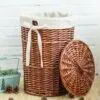 Wäschekorb aus dunklem Rattan Wäschekorb aus dunklem Rattan