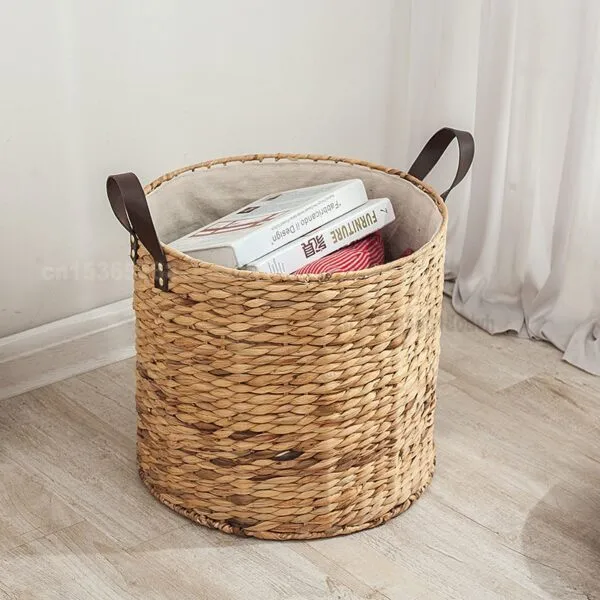 Wäschekorb aus Rattan mit Griffen