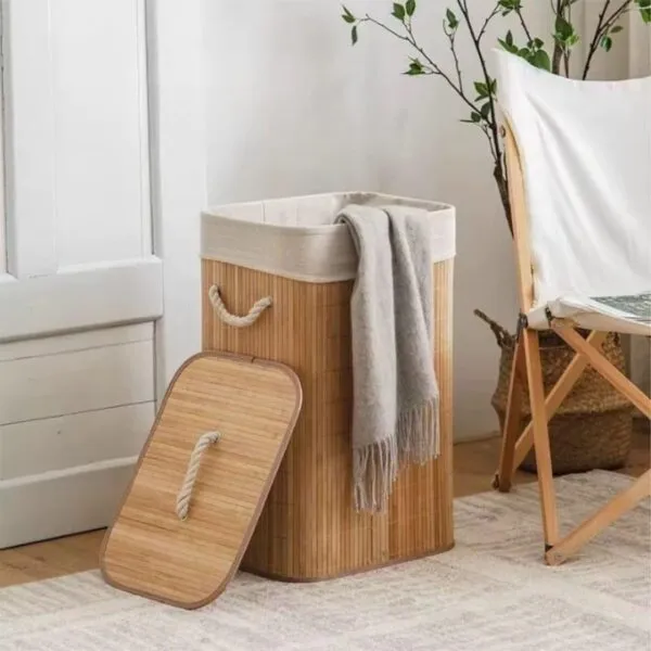 Wäschekorb aus Rattan und Bambus Wäschekorb aus Rattan und Bambus