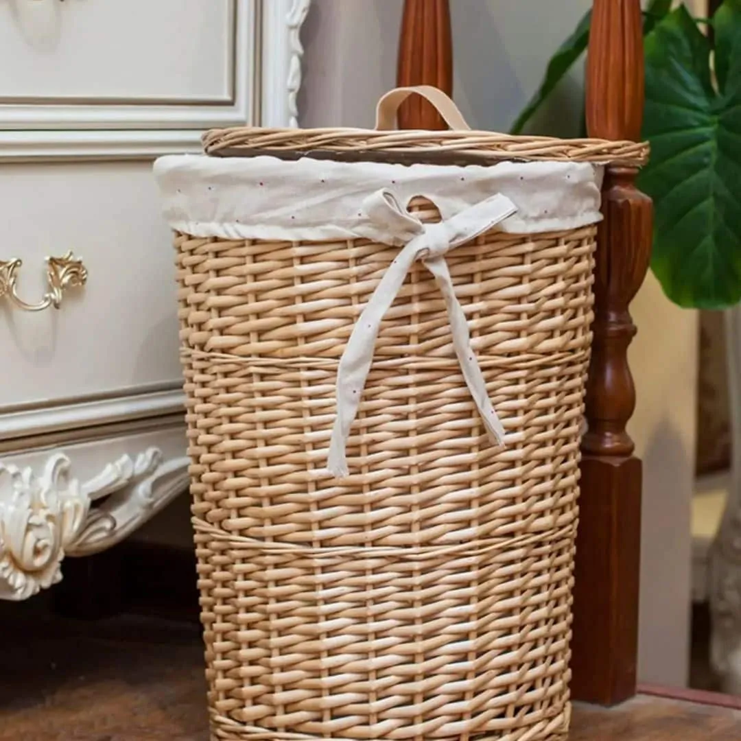 Rattan außen, Baumwolle innen