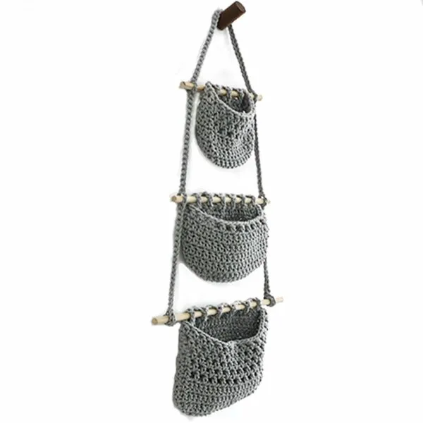 Wandaufbewahrungskorb aus Rattan mit drei Fächern Wandaufbewahrungskorb aus Rattan mit drei Fächern