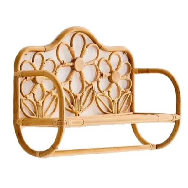 Wandgarderobe mit Ablage aus Naturrattan Wandgarderobe mit Ablage aus Naturrattan
