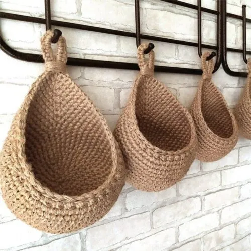 Wandhängender Aufbewahrungskorb für Obst und Gemüse aus Rattan Wandhängender Aufbewahrungskorb für Obst und Gemüse aus Rattan