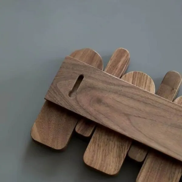 Wandhaken aus Holz mit 7 Haken Wandhaken aus Holz mit 7 Haken