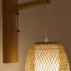 Wandleuchte aus Rattan mit Fransen
