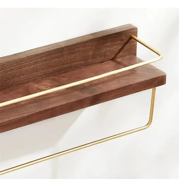 Wandregal aus Holz und Metall